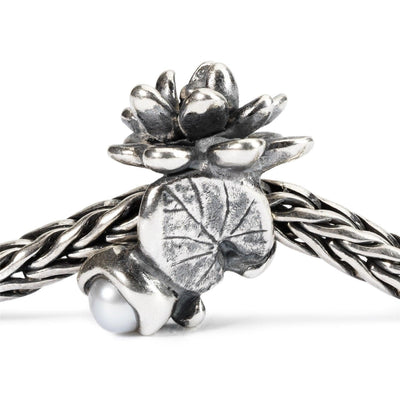 Júliusi Tavirózsák Bead - Trollbeads Ékszerek Magyarország